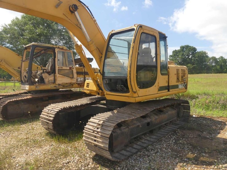 2002-deere-160c-lc-image-2