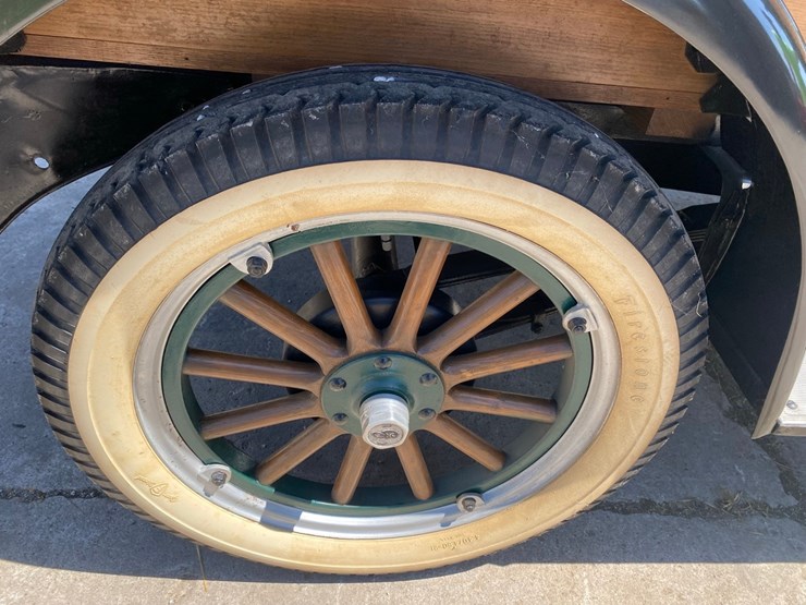 1922-gray-pickup-restored-image-91