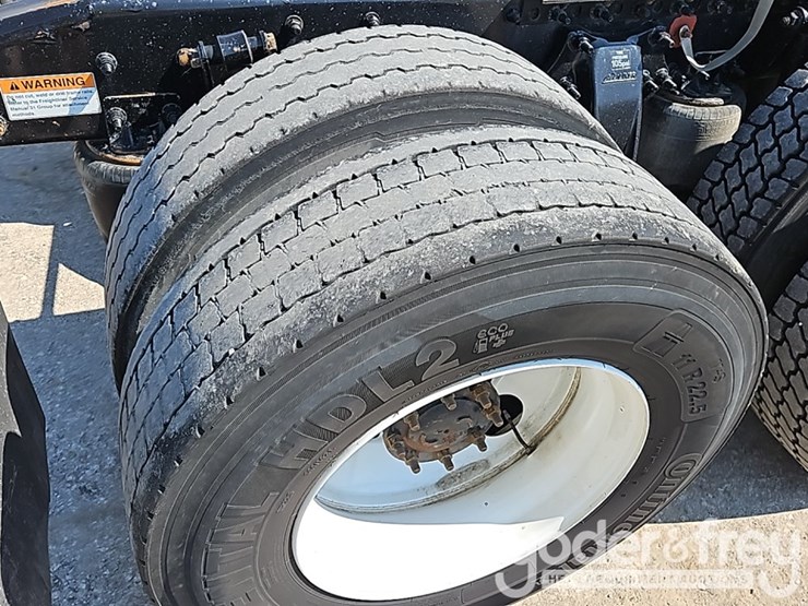 2019-freightliner-cascadia-125-image-18