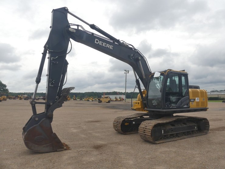 2023-john-deere-160-image-1