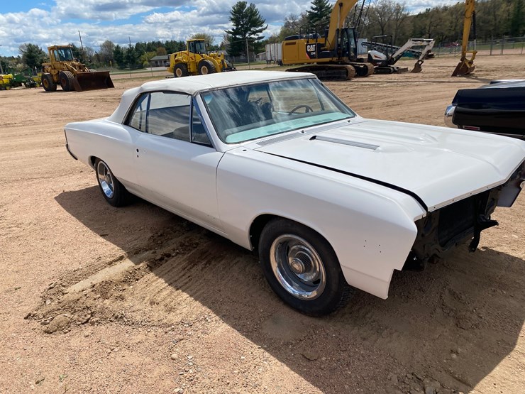 #122-•-1967-chevy-chevelle-convertible-project-car-(title-in-delay)-(nitke-yard-mosinee,-wi)-image-4