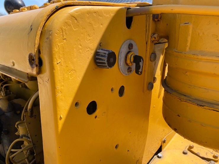 caterpillar-d4-image-29