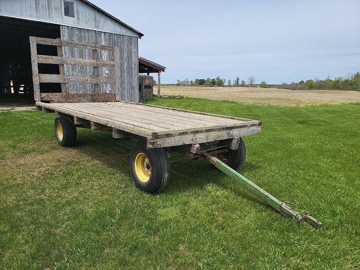 hay-wagon-w/john-deere-running-gear-image-1