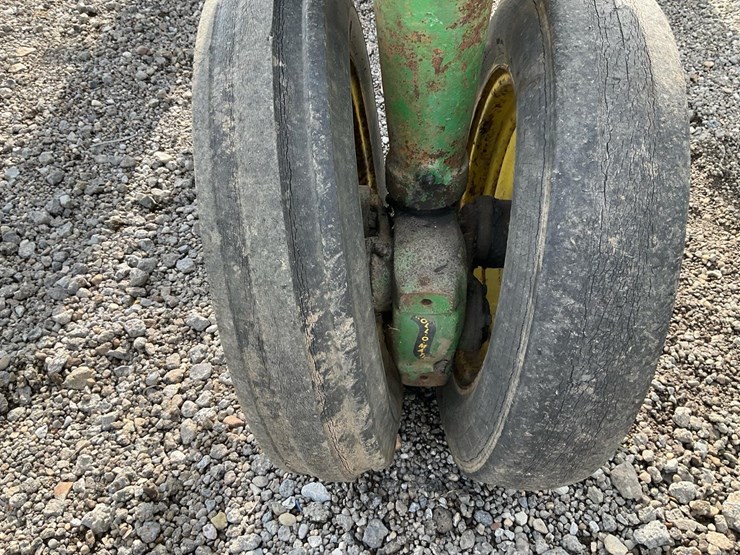 john-deere-b-image-17