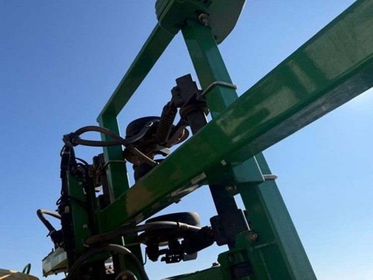 2010-john-deere-1990-image-35