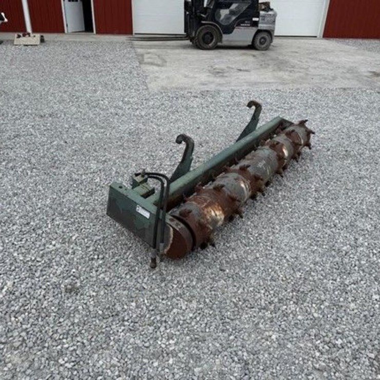 Gehl silage defacer