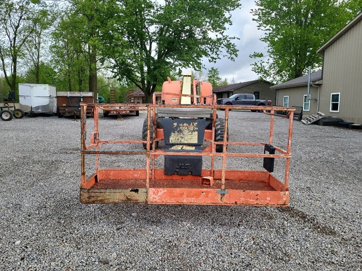 2000-jlg-600s-image-8