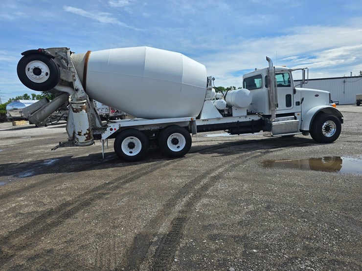 2014-peterbilt-365-image-33
