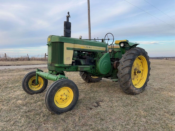 john-deere-720-image-1