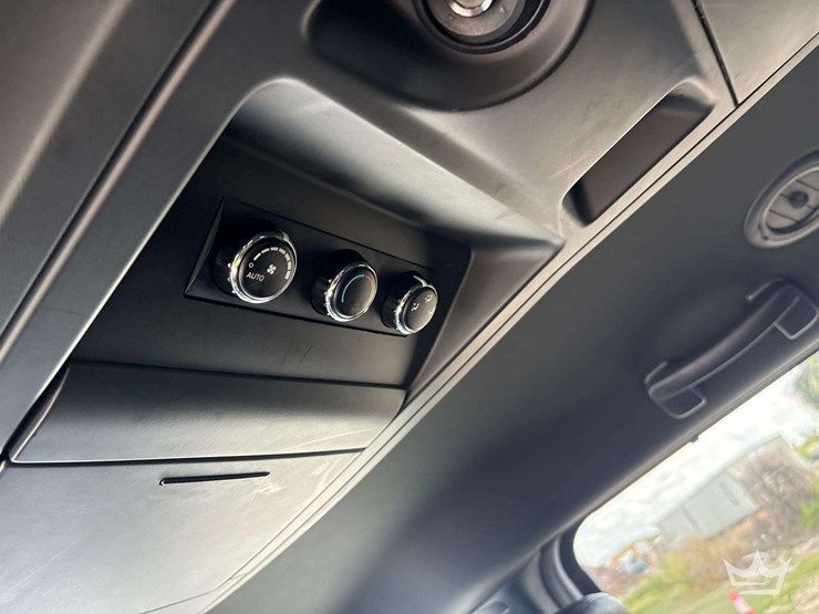2017-dodge-grand-caravan-image-21