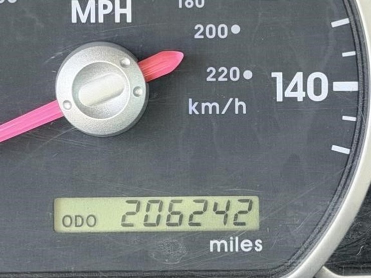 2005-mitsubishi-endeavor-image-11