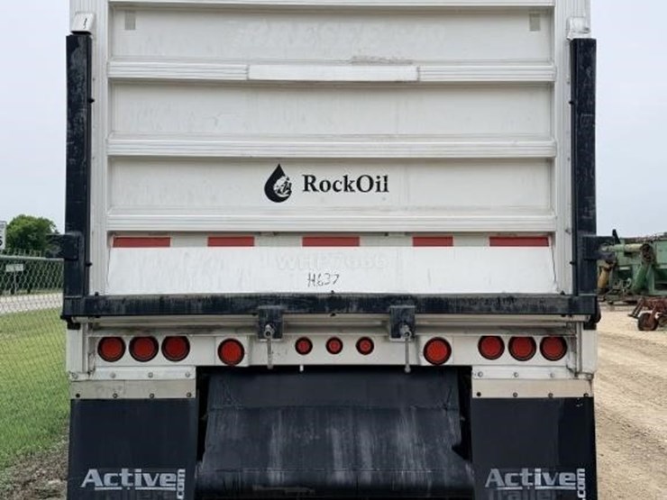 l2--2011-benson-full-frame-trailer-image-5