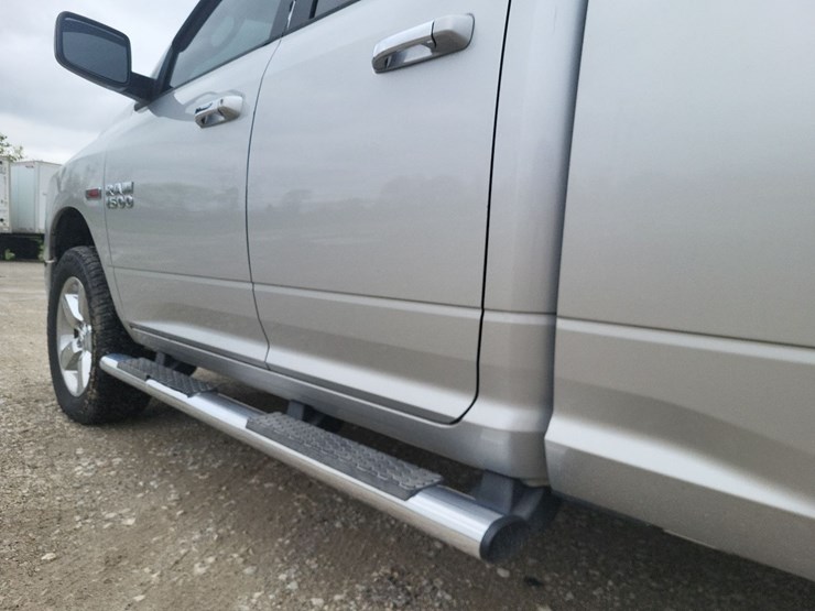 2014-dodge-1500-image-31