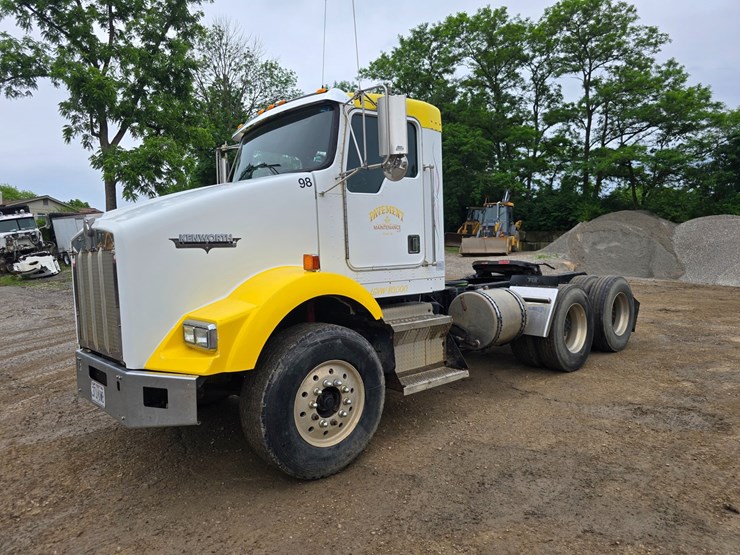 1999-kenworth-t800-image-4