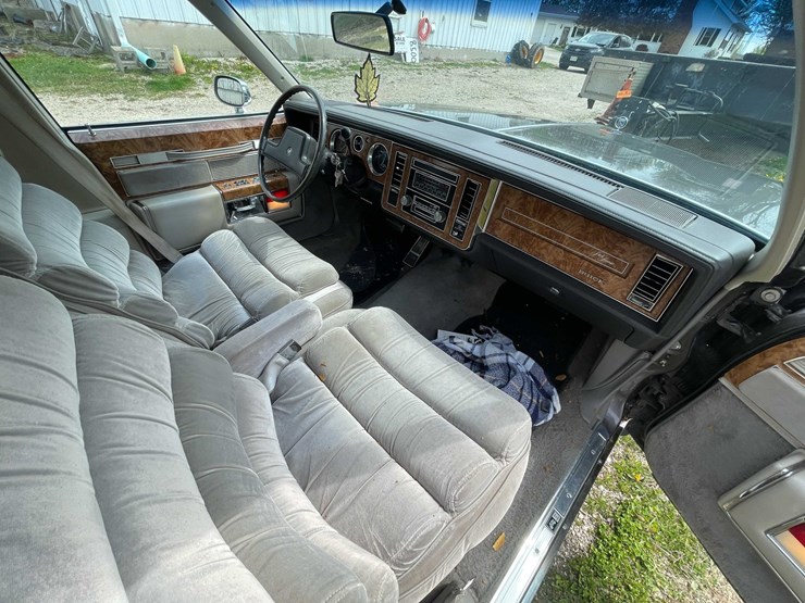 #140-•-1983-buick-park-avenue-(title-in-delay)-(kaukauna,-wi)-image-45