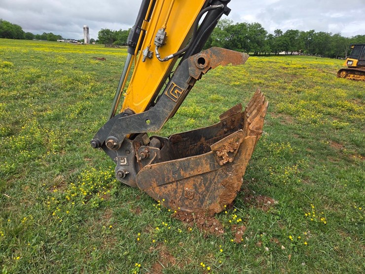 2022-liugong-excavator---only-318-hours-image-2