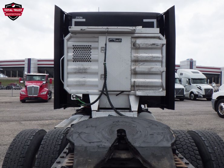 2022-kenworth-t680-image-11