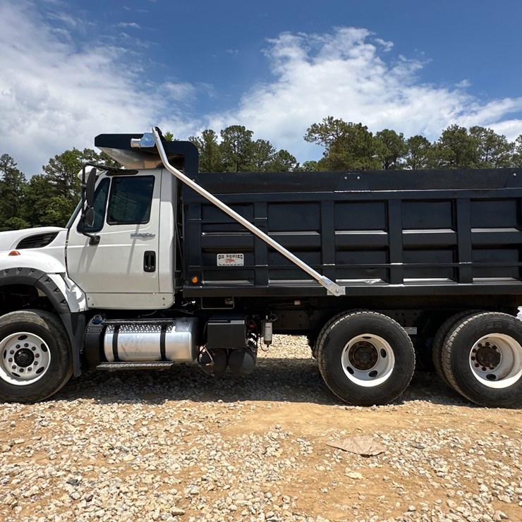 2016 INTERNATIONAL WORKSTAR 7600