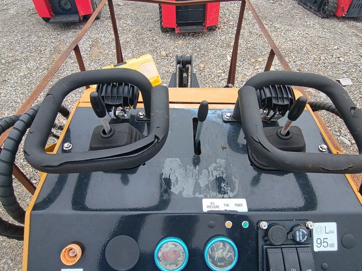 #24713-•-2025-agt-mx-mrw14-mini-skid-steer-image-9