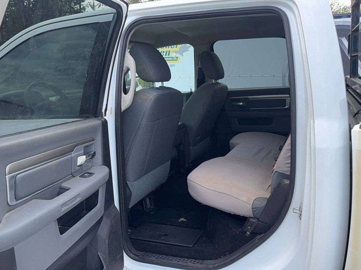 2016-dodge-1500-image-11