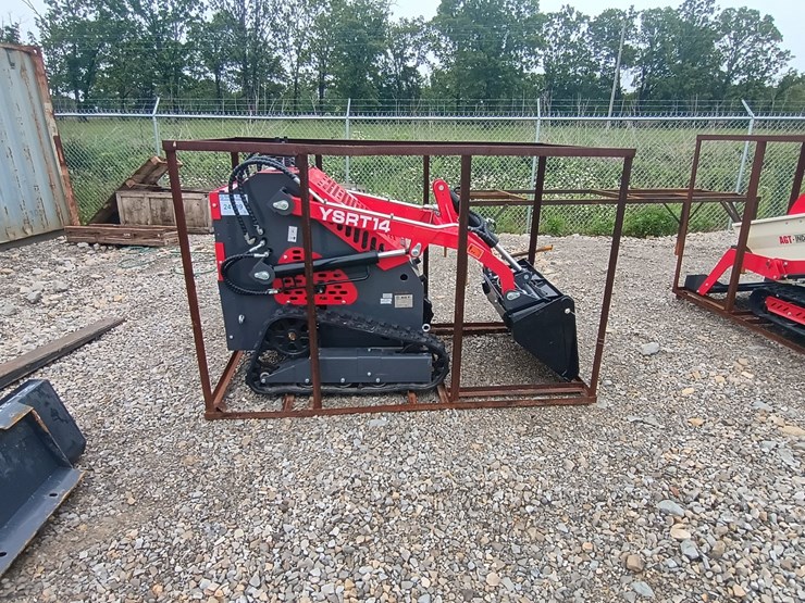 #24709-•-2025-agt-ysrt14-mini-skidsteer-image-1