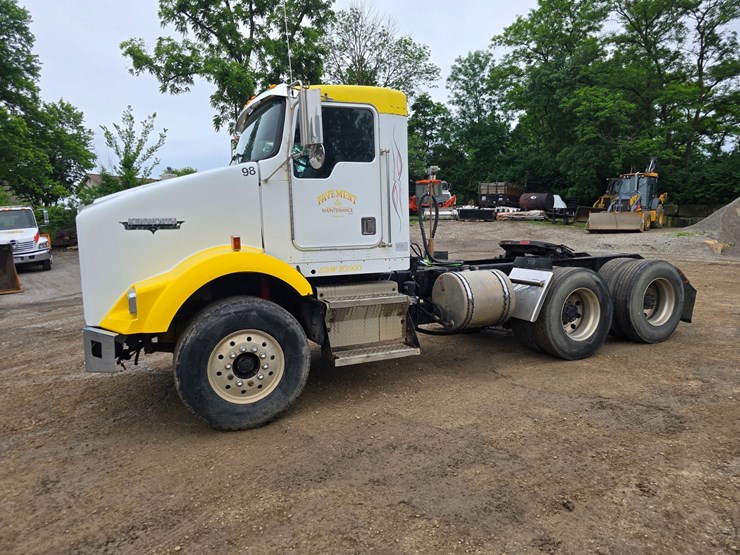 1999-kenworth-t800-image-5