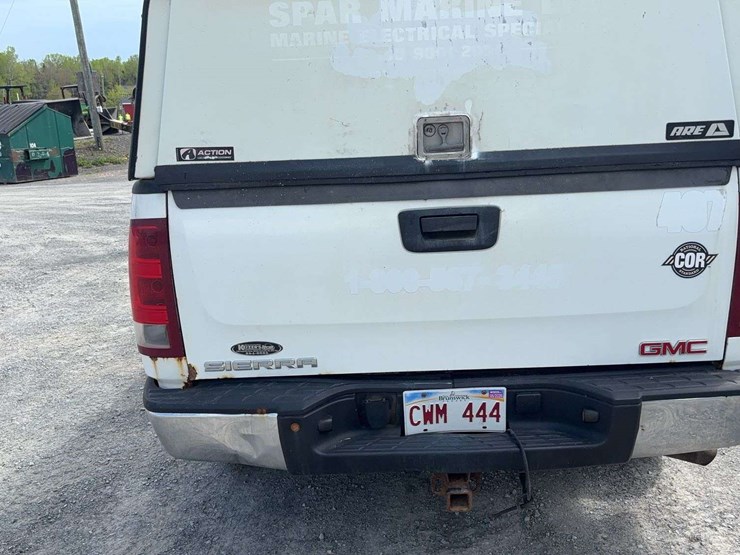 2013-gmc-sierra-1500-image-25