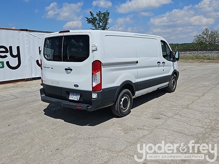 2015-ford-transit-image-5