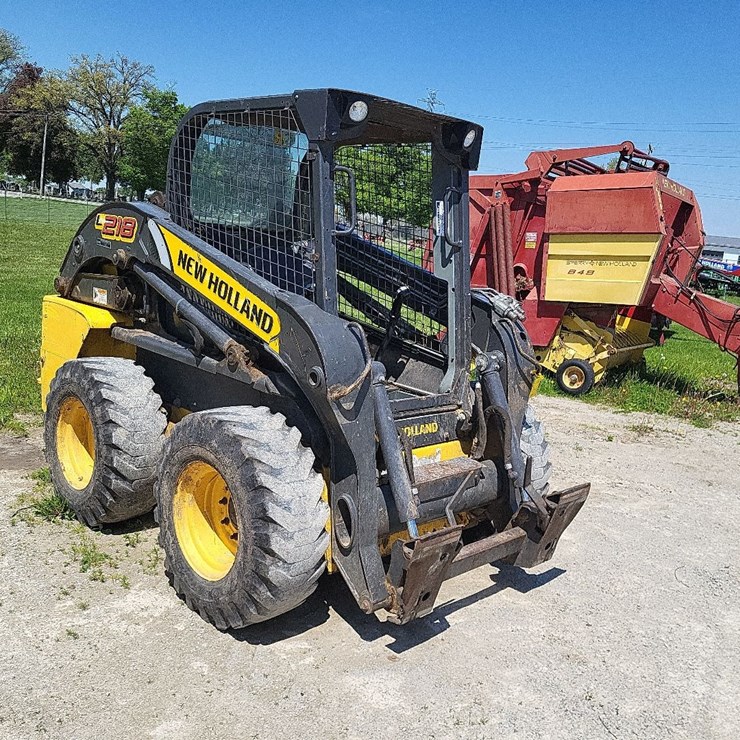 NEW HOLLAND L218