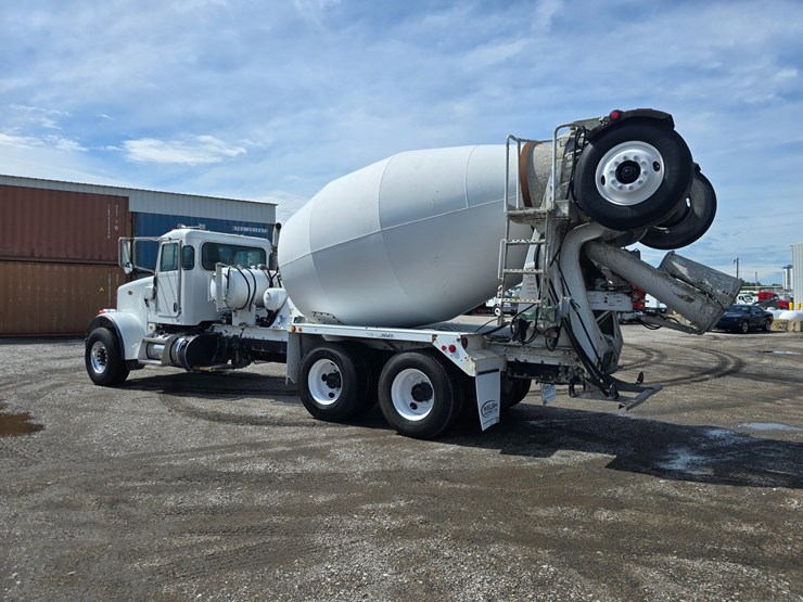2014-peterbilt-365-image-15