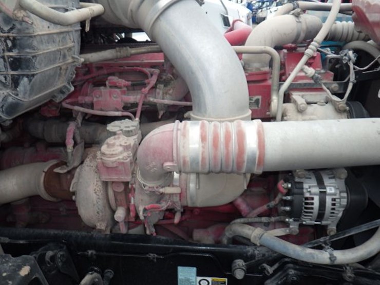 2022-kenworth-t680-image-26