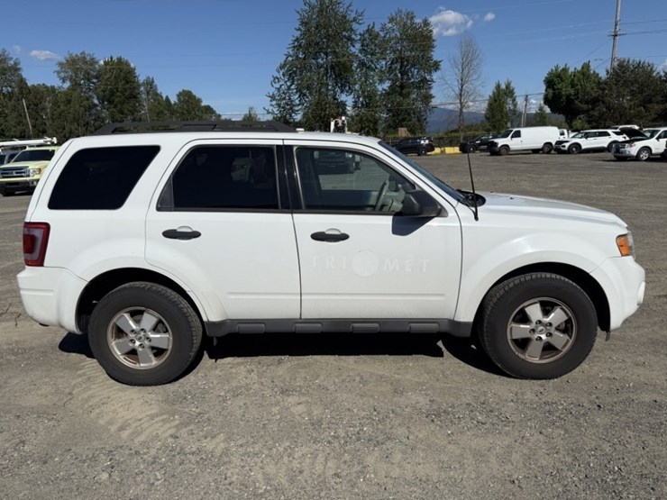 2012-ford-escape-image-3