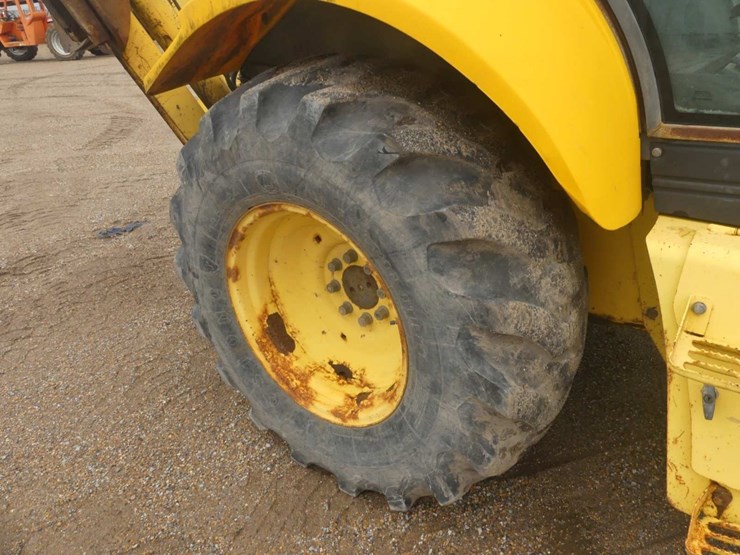 new-holland-lb75b-image-12
