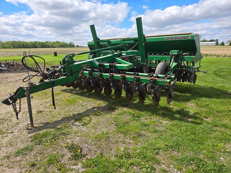 great-plains-solid-stand-1500-image-43