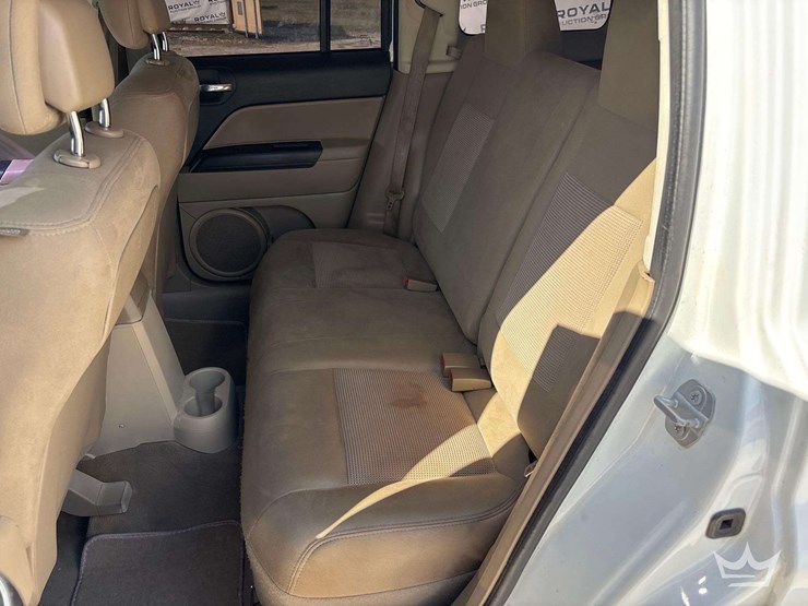2016-jeep-patriot-image-25