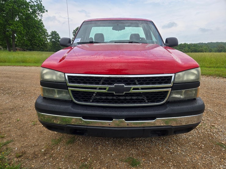 #24356-•-2006-chevrolet-silverado-pickup-truck-image-21
