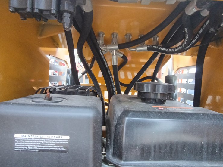 #24712-•-2025-ggma-gg385-mini-skid-steer-image-8