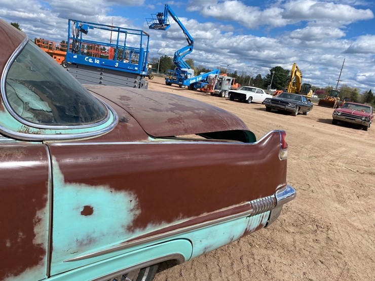 #109-•-1956-cadillac-de-ville-sedan-(title-in-delay)-(nitke-yard-mosinee,-wi)-image-22