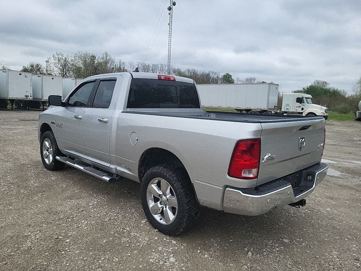 2014-dodge-1500-image-3