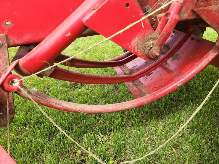 new-holland-273-image-29