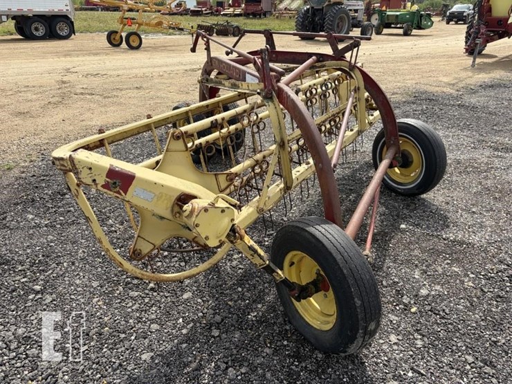 new-holland-256-image-2
