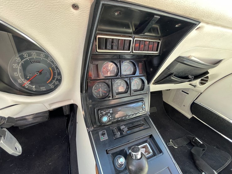 #134-•-1977-chevy-corvette-(has-wi-title)-(waupun,-wi)-image-38