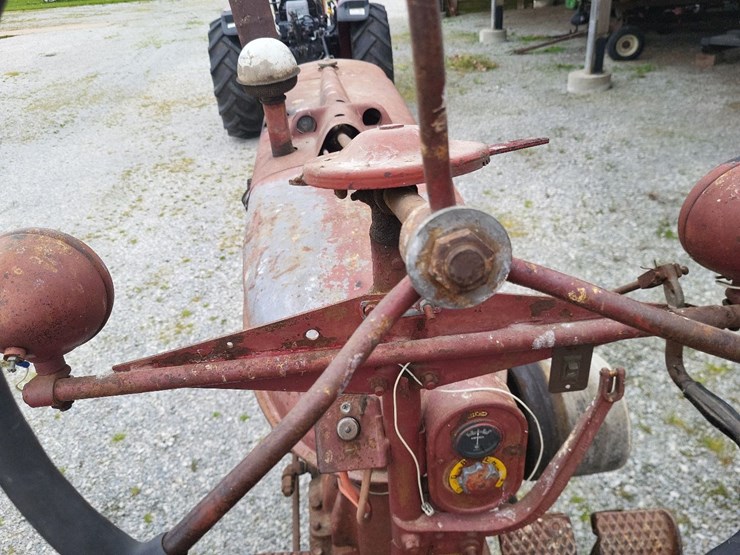 1946-farmall-h-tractor-image-31