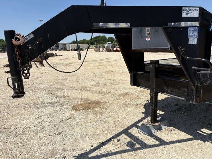 l2--2001-gooseneck-30x8-trailer-image-7