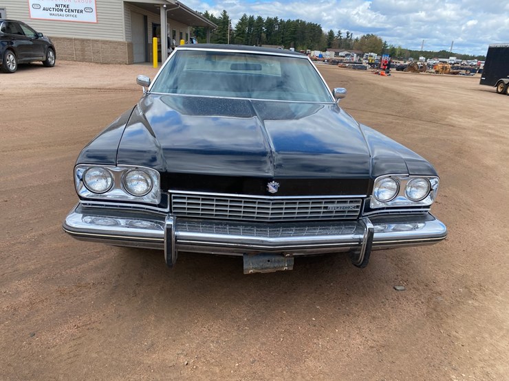 #132-•-1973-buick-electra-225-(title-in-delay)-(nitke-yard-mosinee,-wi)-image-2
