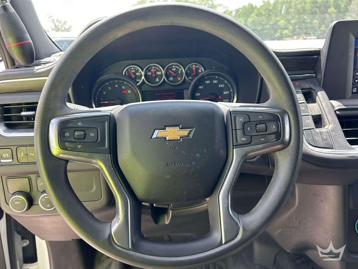 2024-chevrolet-tahoe-image-13