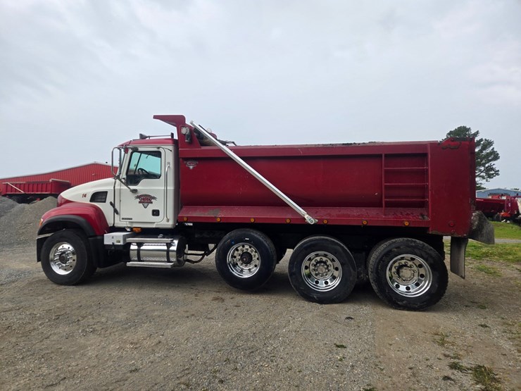 #24355-•-2004-mack-cv713-granite-dump-truck-image-9