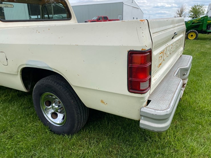 1985-dodge-150-image-19
