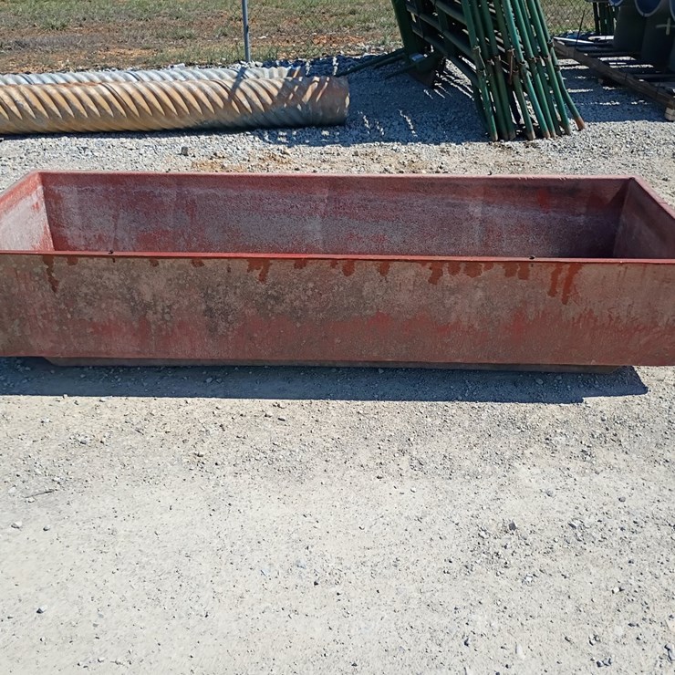 #23718 • Fiberglass Water Tub
