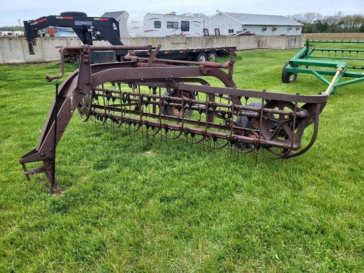 new-idea-bar-hay-rake-image-7